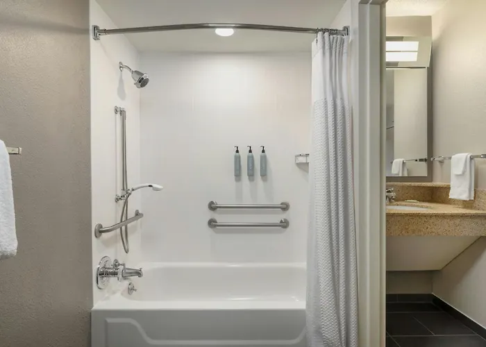 Courtyard By Marriott Charlotte Matthews